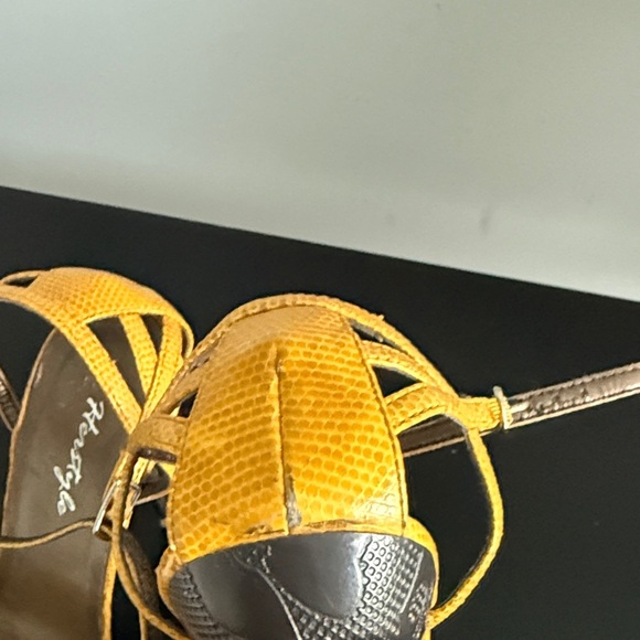 Yellow Strappy Heels Sz 6 - Picture 11 of 11